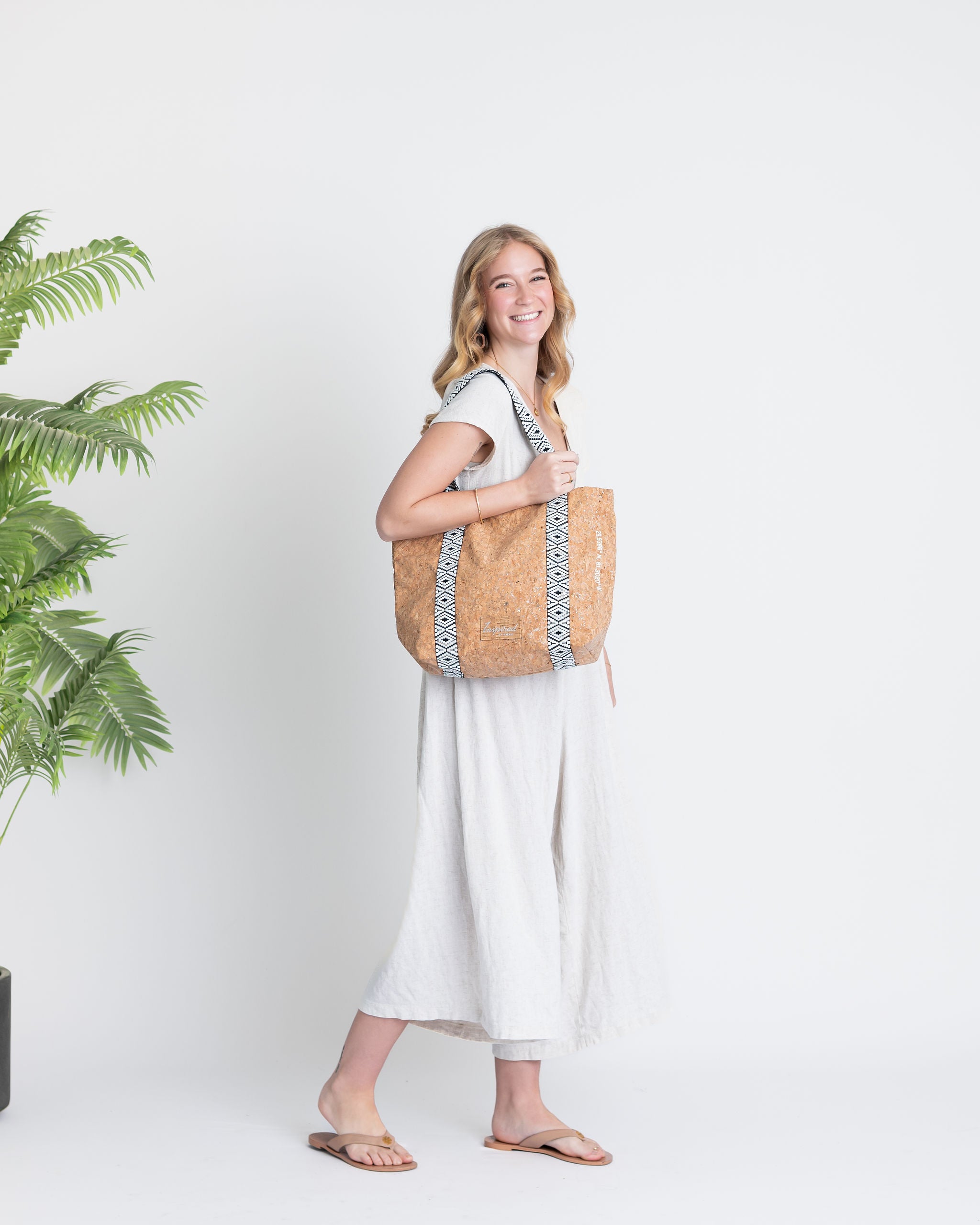 Vilano Cork Convertible Tote Bag -Silvered