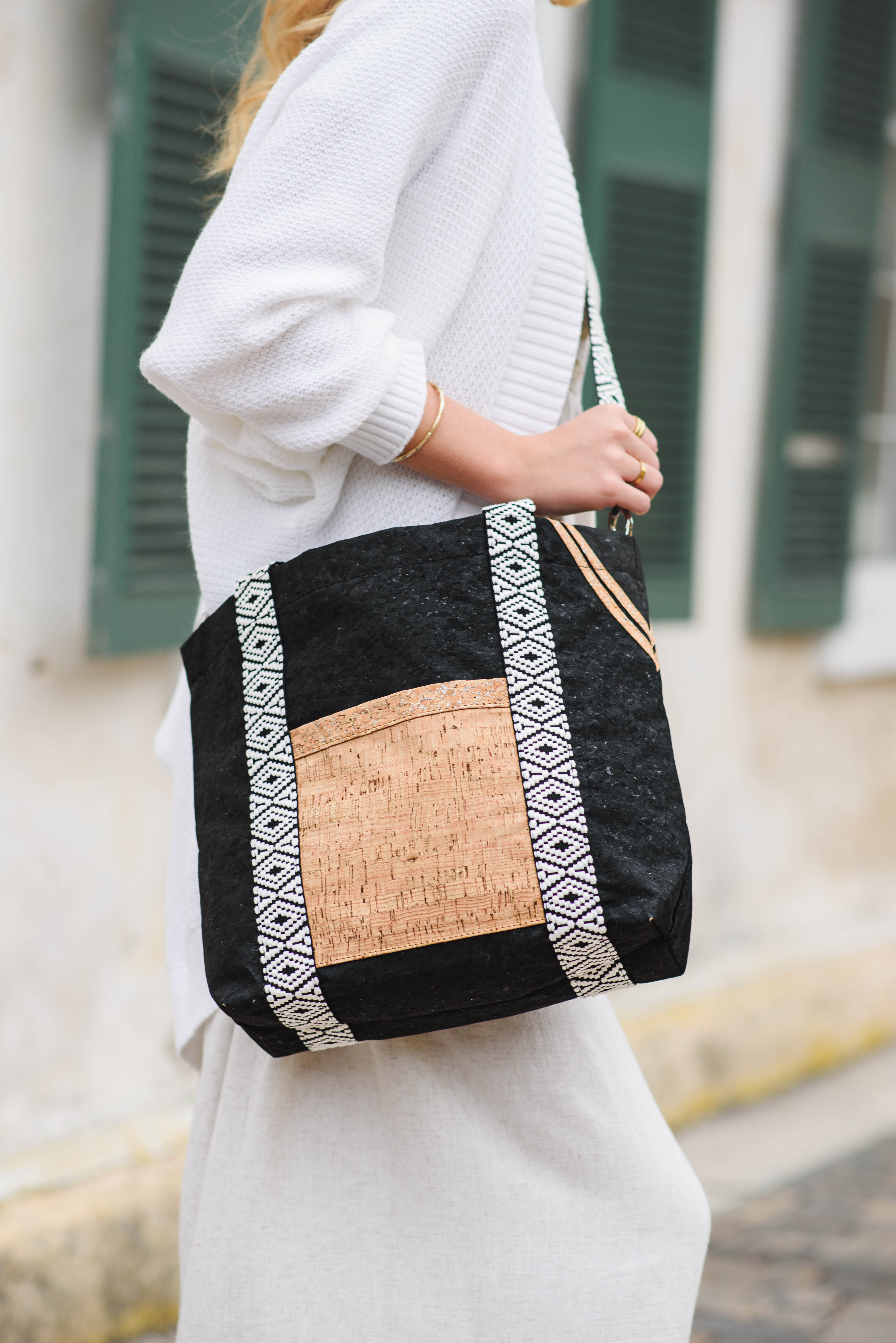 Vilano Cork Convertible Tote Bag - Black